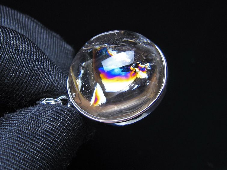 アイリスクォーツ 水晶 ペンダント 虹入り メール便可 一点物 112-14138
