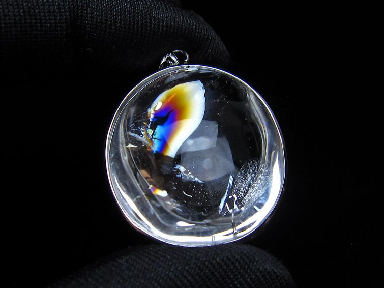 アイリスクォーツ 水晶 ペンダント 虹入り メール便可 一点物 112-14148