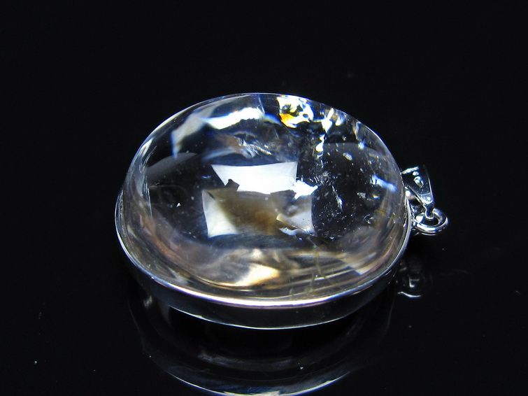 アイリスクォーツ 水晶 ペンダント 虹入り メール便可 一点物 112-14149