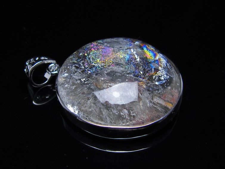 アイリスクォーツ 水晶 ペンダント 虹入り メール便可 一点物 112-14151