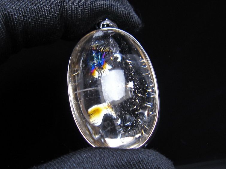 アイリスクォーツ 水晶 ペンダント 虹入り メール便可 一点物 112-14159