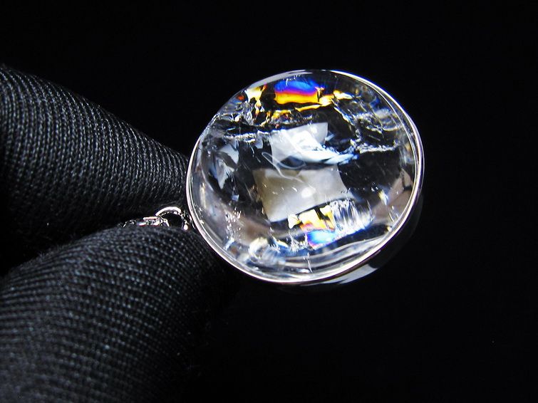 アイリスクォーツ 水晶 ペンダント 虹入り  一点物 112-14187