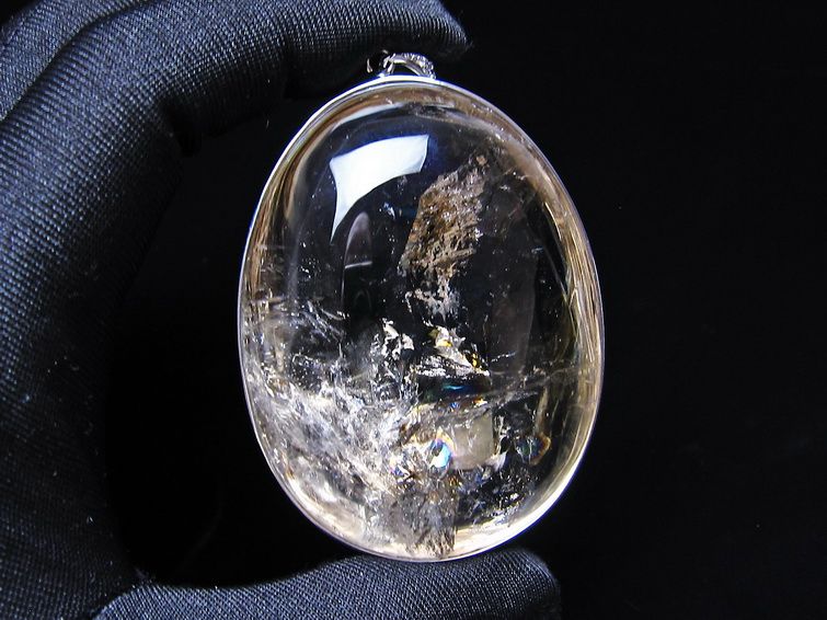 アイリスクォーツ 水晶 ペンダント 虹入り メール便可 一点物 112-14207