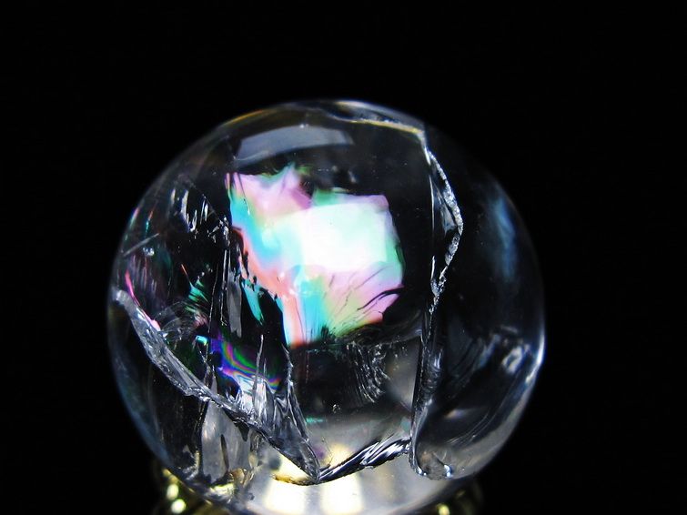 アイリスクォーツ 水晶 丸玉 虹入り 28mm 水晶玉 置物 スフィア 141-6930