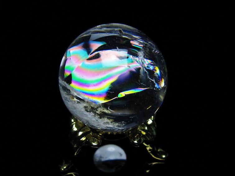 アイリスクォーツ 水晶 丸玉 虹入り 27mm 水晶玉 置物 スフィア 141-6948