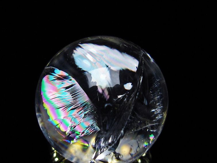 アイリスクォーツ 水晶 丸玉 虹入り 27mm 水晶玉 置物 スフィア 141-6950