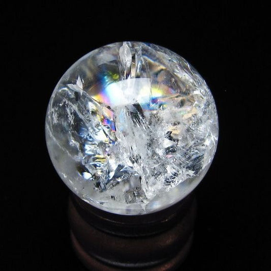 アイリスクォーツ 水晶玉 虹入り 28mm 水晶 丸玉 スフィア 置物 原石 一点物 141-8605