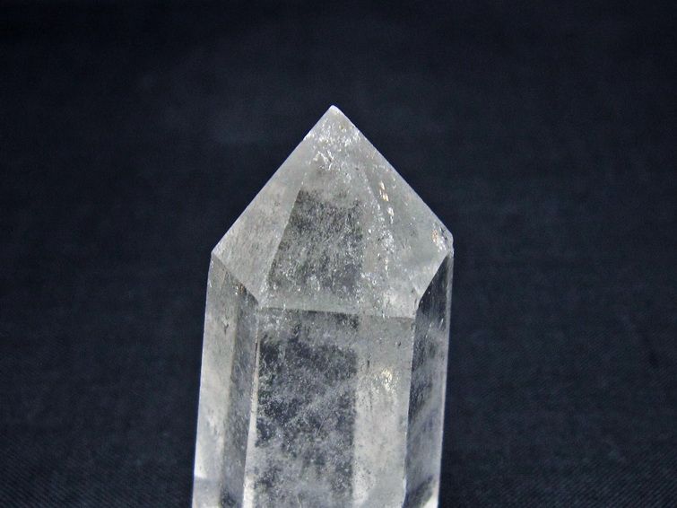 水晶 六角柱 ポイント 置物 一点物 142-10950