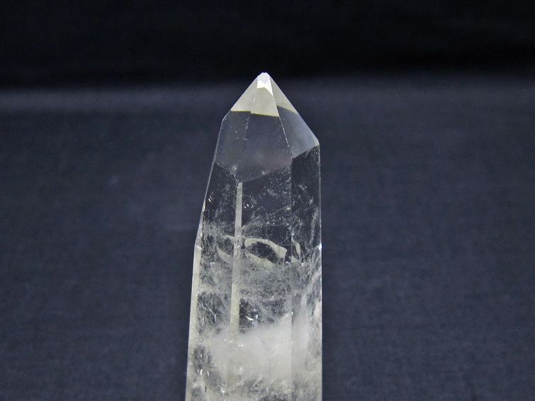 水晶 六角柱 ポイント 置物 一点物 142-11021