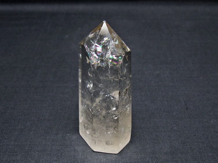 水晶 六角柱 虹入り ポイント 置物 一点物 142-11045