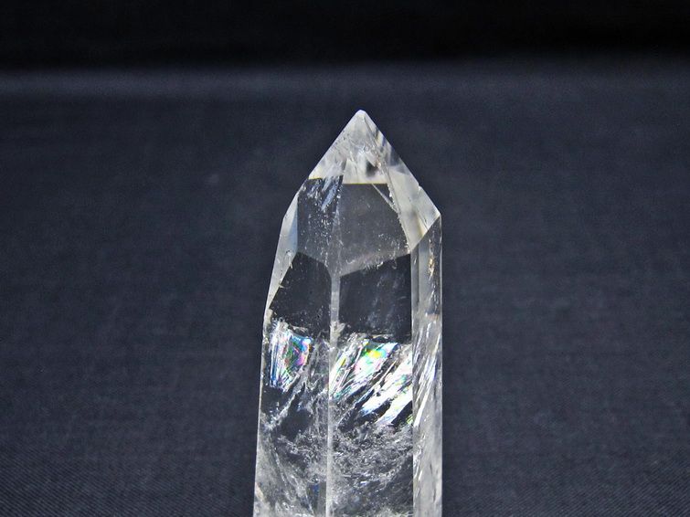 水晶 六角柱 ポイント 置物 一点物 142-11065