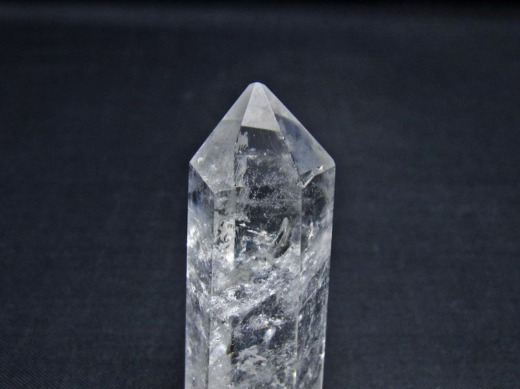 水晶 六角柱 ポイント 置物 一点物 142-11071