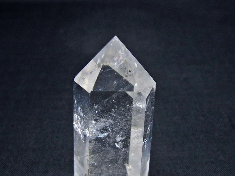 水晶 六角柱 ポイント 置物 一点物 142-11088