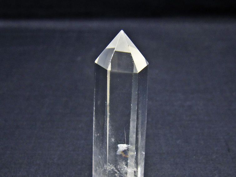 水晶 六角柱 ポイント 置物 一点物 142-11143
