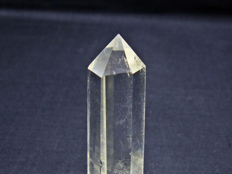 水晶 六角柱 ポイント 置物 一点物 142-11145