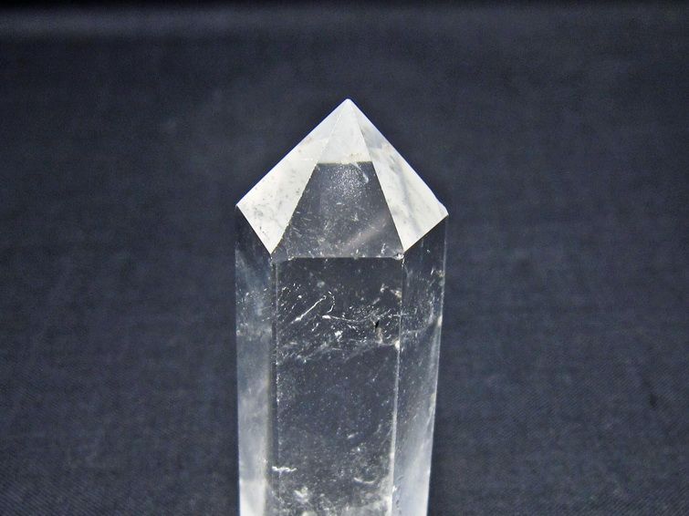 水晶 六角柱 ポイント 置物 一点物 142-11165