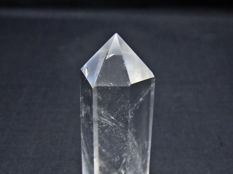 水晶 六角柱 ポイント 置物 一点物 142-11165