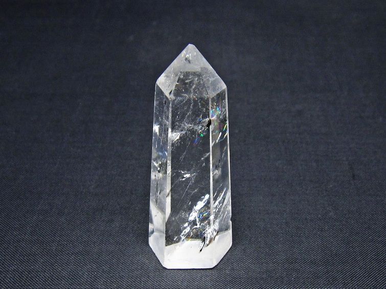 水晶 六角柱 虹入り ポイント 置物 一点物 142-11184
