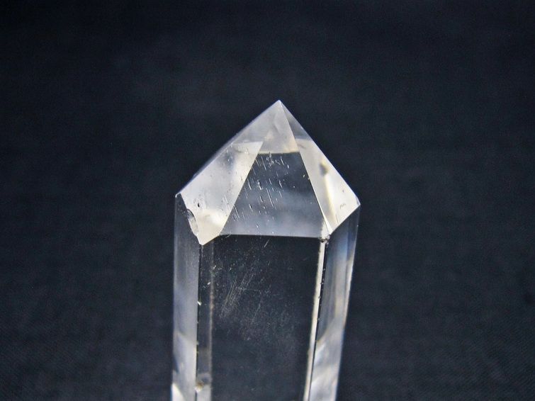 水晶 六角柱 ポイント 置物 一点物 142-11192