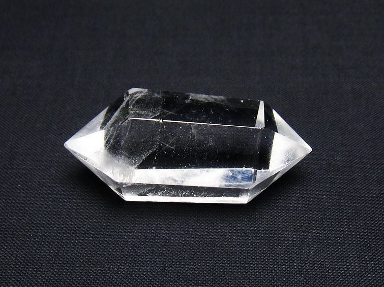 水晶 六角柱 ダブルポイント 一点物 142-8694 – 天然石