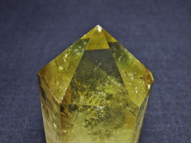 シトリンクォーツ 六角柱 虹入り 一点物 142-8853 – 天然石