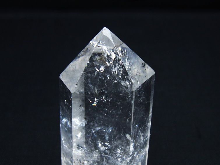 水晶 六角柱 ポイント 置物 一点物 142-9992