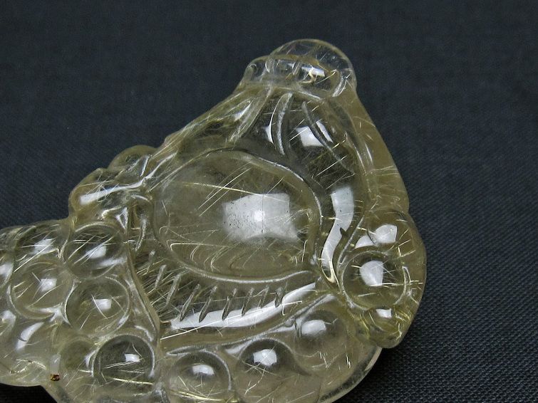タイチンルチルクォーツ 手彫り 置物 キンセン 金蟾 一点物  145-1692
