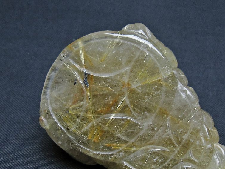 タイチンルチルクォーツ 手彫り 置物 キンセン 金蟾 一点物  145-1728