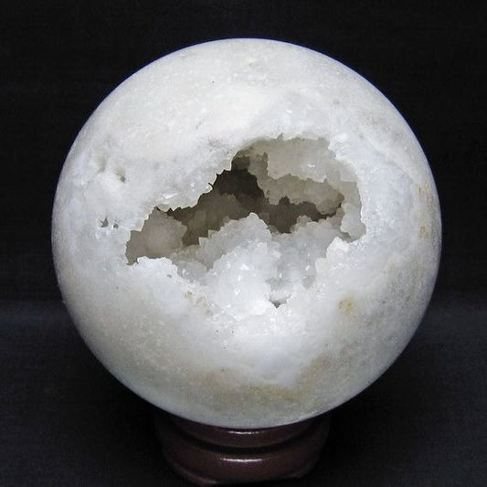 1.1Kg 水晶 ジオード 丸玉 115mm 笑口 置物 原石 一点物 151-10594