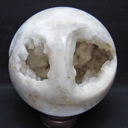 1.7Kg 水晶 ジオード 丸玉 135mm 笑口 置物 原石 一点物 151-10608