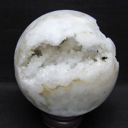 1.3Kg 水晶 ジオード 丸玉 125mm 笑口 置物 原石 一点物 151-10610