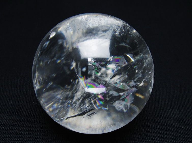 水晶 丸玉 虹入り 54mm スフィア 置物 水晶玉 一点物 151-8838