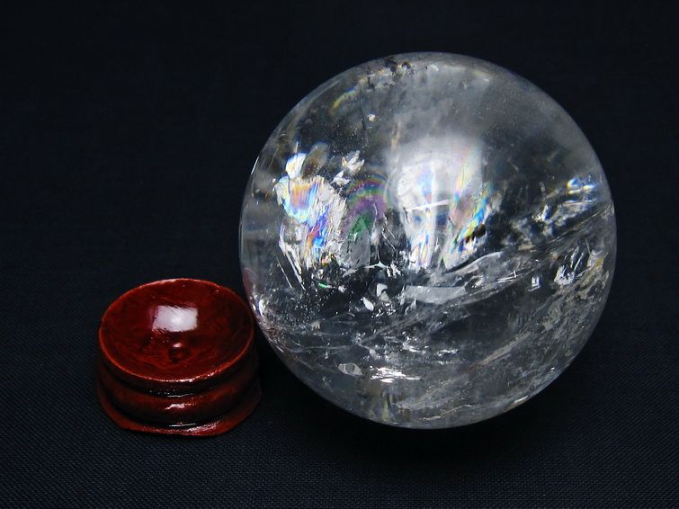 水晶 丸玉 虹入り 53mm スフィア 置物 水晶玉 一点物 151-8840