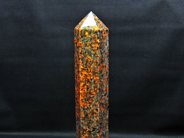 1.3Kg ユーパーライト 六角柱 台座付属 一点物  152-3003