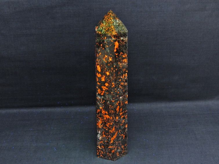 1.2Kg ユーパーライト 六角柱 一点物  152-3373