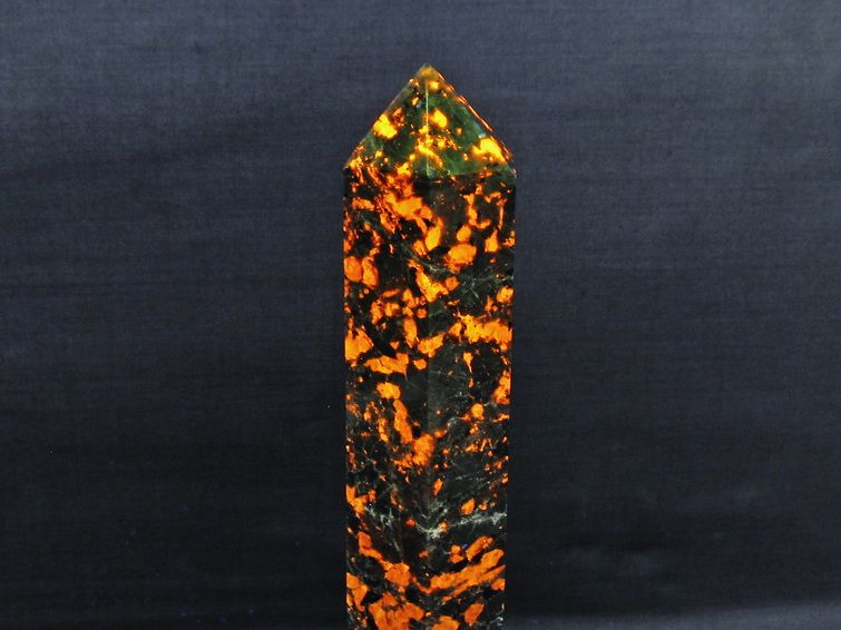 1.1Kg ユーパーライト 六角柱 一点物  152-3385