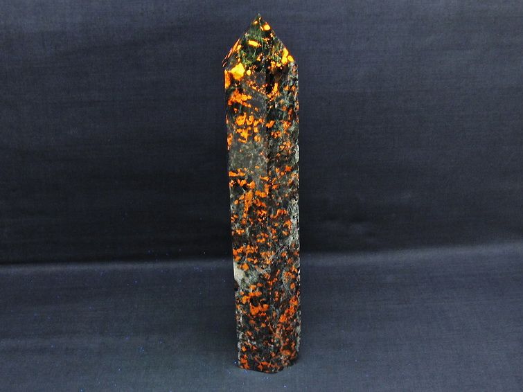 1.3Kg ユーパーライト 六角柱 一点物  152-3388