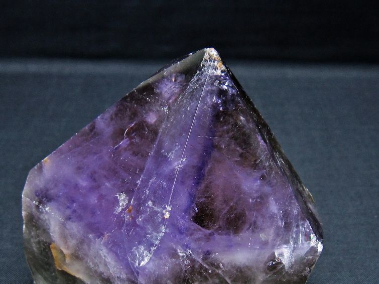 アメジストの原石ですよー【超巨大】 アメジストの原石ですよー【超巨大】