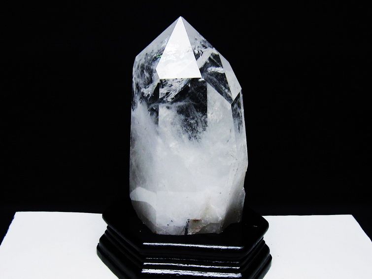 1.1Kg 水晶 六角柱 水晶 ポイント 台座付属 一点物 152-3761
