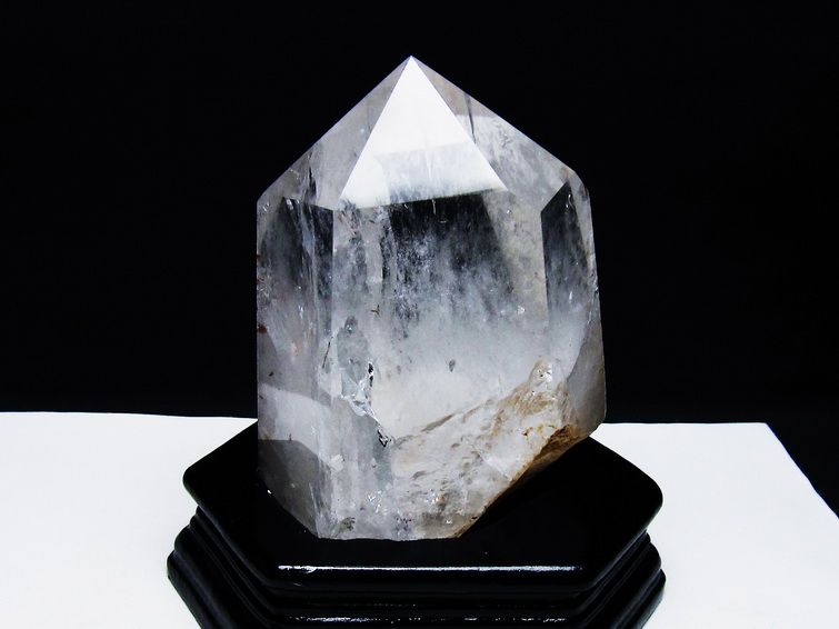 1.3Kg 水晶 六角柱 水晶 ポイント 台座付属 一点物 152-3762