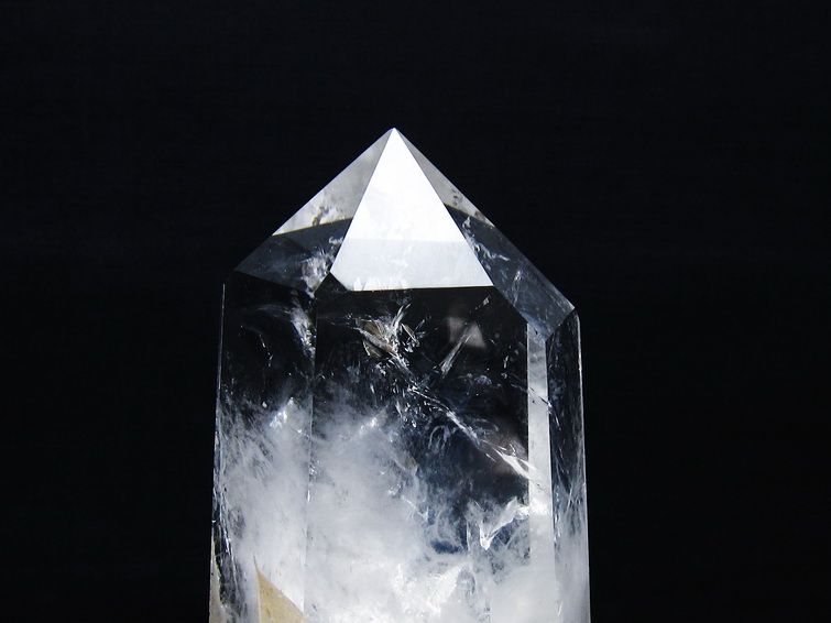 1Kg 水晶 六角柱 水晶 ポイント 台座付属 一点物 152-3797