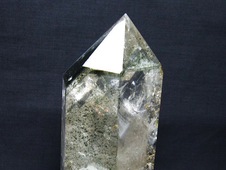 2Kg グリーンファントム 六角柱 台座付属 一点物 152-3835