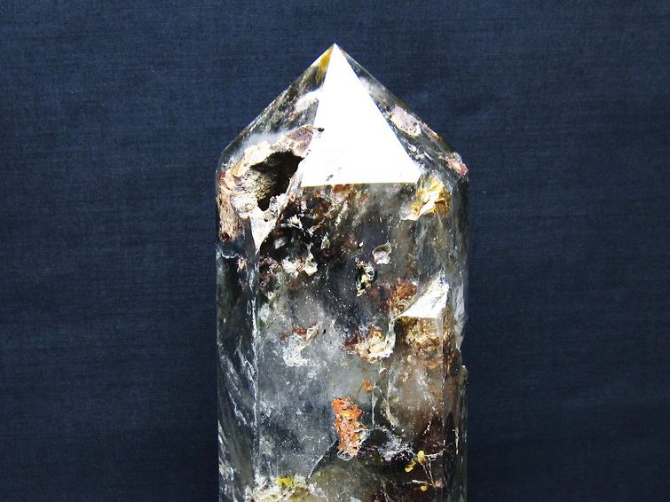 1.3Kg グリーンファントム 六角柱 台座付属 一点物 152-3883