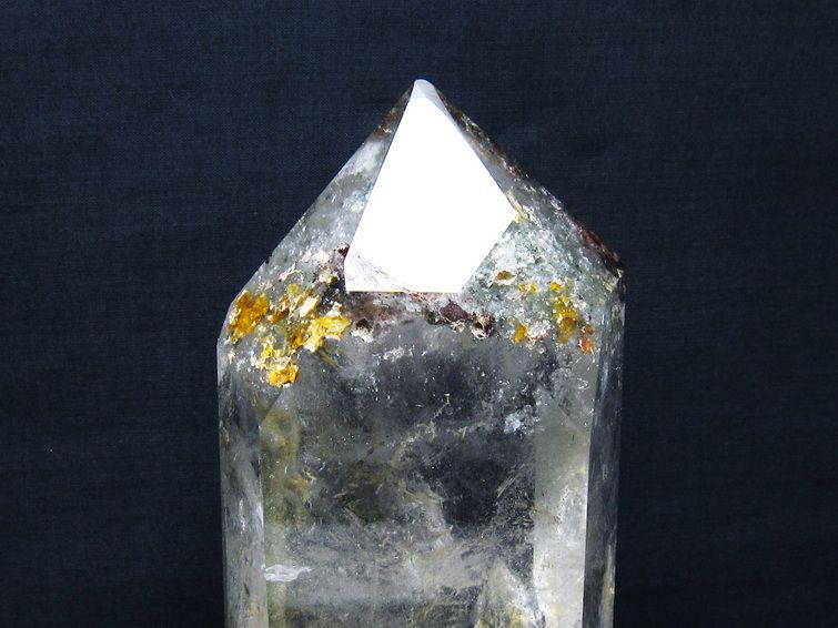 1.7Kg グリーンファントム 六角柱 台座付属 一点物 152-3918