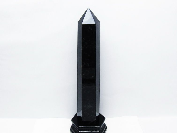 1.5Kg モリオン 黒水晶 六角柱 台座付属 一点物 152-4056