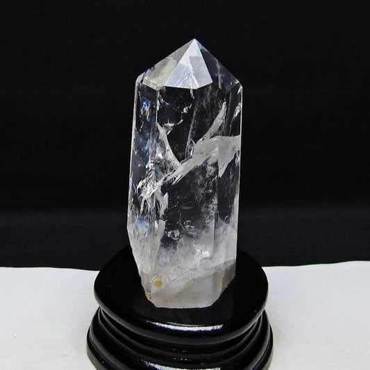 水晶 六角柱 虹入り 水晶 ポイント 台座付属 置物 原石 一点物 152-4528