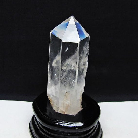 水晶 六角柱 水晶 ポイント 原石 置物 台座付属 一点物 152-4608