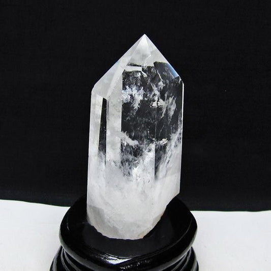 水晶 六角柱 水晶 ポイント 原石 置物 台座付属 一点物 152-4617