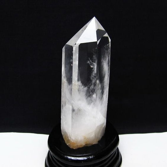 水晶 六角柱 水晶 ポイント 原石 置物 台座付属 一点物 152-4639