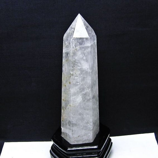 1.3Kg 水晶 六角柱 水晶 ポイント 原石 置物 台座付属 一点物 152-4736